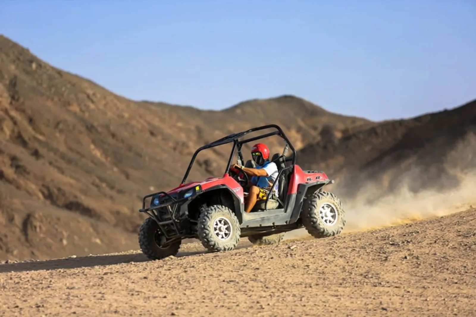 Dune buggy in the Egyptian desert