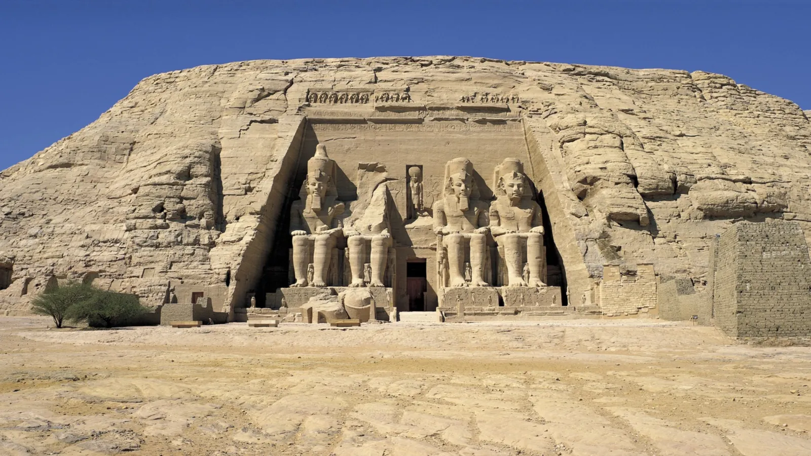 Cairo Nile Cruise and Sahara Tour